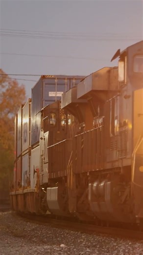 An eastbound CSX stack train runs through Fostoria, Ohio, just after daybreak ￼