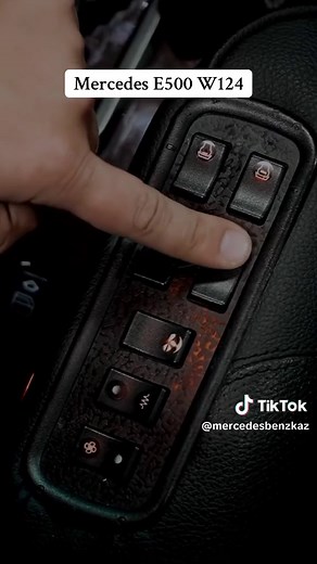 Mercedes E500 W124 - Explore the iconic Mercedes E500 W124 model