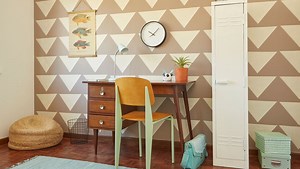 Create a striking focal wall with a triangle motif | News24