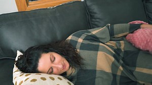 Sleepy Pillow Spray Recipe With Essential Oils - Simply Earth Blog