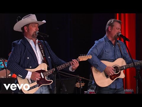 Wilson Fairchild - I Saw the Light (Live) (Official Music Video)