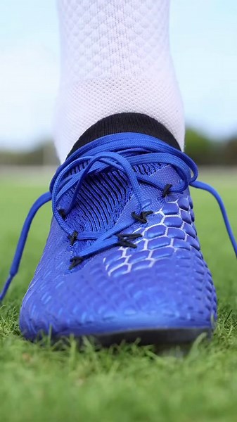 Nike Hypervenom Phantom III Elite SG Review