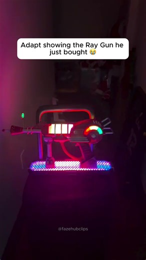 Adapt proudly showing the Ray Gun he just bought 😭 #fazeadapt #callofdutyzombies #raygun