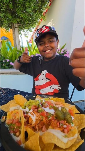Universal Studios Hollywood 🍽 Minions Cafe / El Macho's Nachos #ghostbusters #universalstudios