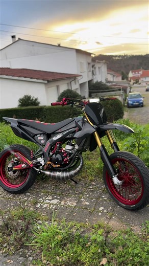 New black plate from @BudgetBeams 😍😍 CODE MTH5 for -5% #derbisenda #motorcycle #fyp #moped #bidalot