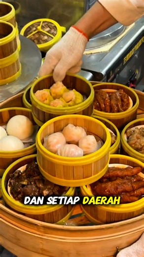 Ternyata seperti ini cara dim sum dibuat — chef mulai kerja jam 4 pagi untuk ini 🥟