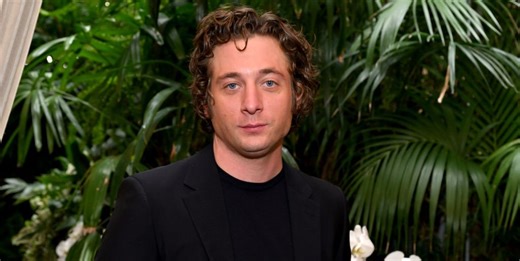 Jeremy Allen White on Nabbing A-List Dinner Invites—and 'The Bear' S2