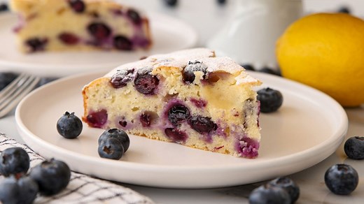 Easy & Delicious Blueberry Cake Recipe