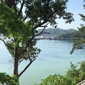 今年情人節想許願 #在沙巴當一日島主🙏 （老公別怕，這個價錢你負擔的起） 🌊兩人成行 ‧ 說走就走>>https://pse.is/E25CQ . 幻想中的生活～從房間陽台就能看海🌊 沙巴「加雅島渡假村」就隱身在國家公園的原始小島上，你可以漫步私人海灘、遊艇海釣，或是在森林中享受精油SPA，療癒一下身心靈，美好人生不就該如此嗎😌 📷來源：Instagram @gayaislandresort #雄獅主題旅遊 #與愛同行 #一價全包 | 雄獅旅遊Lion Travel