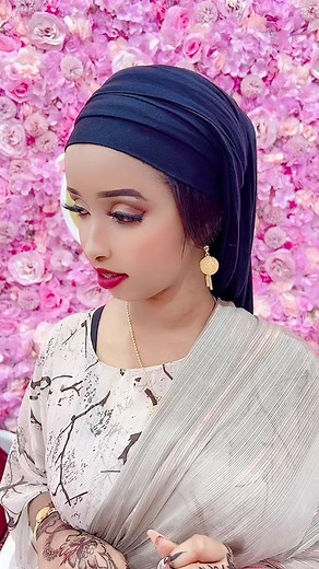 Barashada cilaanka iyo makeup ayaa ka helikartaa #ikhisbeautysalon #somalitiktok #somalisalon