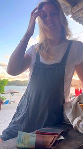 414K views · 10K reactions | Kenapa orang luar begitu cepat bisa bhs indo?? sedangkan kita belajar bhs inggri sulit sekali  | Dina's Warung | Facebook