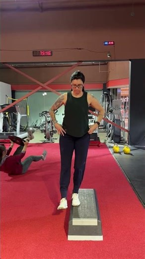 Reebok Step Hip Articulation Movement