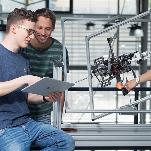 GS Esslingen on Instagram: "Apply until march 31st for our international MASTER in "DESIGN AND DEVELOPMENT IN AUTOMOTIVE AND MECHANICAL ENGINEERING" (DDM) Esslingen Unviversity offers you: ✅ modern labs ✅ guaranteed support / housing ✅ collaborative learning ✅ close intustry link ✅ intercultural experience and much more! Study at the Graduate School Esslingen University which is located in the very heart of the automotive industry. Students benefit greatly from the close links to the technologic