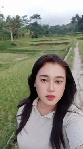 Ingat nona dia hanya panasaran bukan ada perasaan, keukeuh we d kekepan nmh ku uing🤭bisi can apal yeuhh pamajikan na😛 | Parida