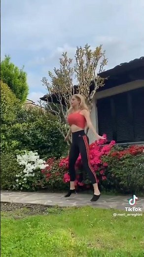 maria boobs bouncing