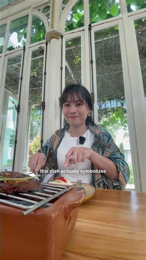 Did you know you can actually dine in a palace in Indonesia? [Pracimasana at Mangkunegaran]