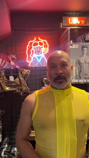 Looking for a gift that stands out? 🎁 We just got these stunning male torso LED neon signs only for €54.95! Light up your room (or your friend’s 😉) A perfect gift idea 🎁✨ 👩‍💻gaysandgadgets.com 📍Spuistraat 44, Amsterdam #gayamsterdam #gaysandgadgets #gay #gayfashion #gaymensclothing #gaypride #mrsleather | GaysandGadgets