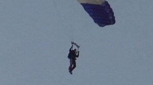 Skydiver Dies in Midair Collision With Other Jumper