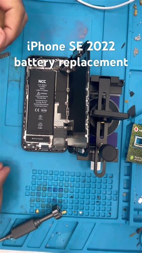 iPhone SE 2022 battery replacement ifonezone Ltd #techrepair #smartphone #farnham #repair