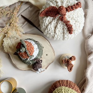 CROCHET PATTERN & VIDEO/ Easy Crochet Pumpkins Pattern for Any Size / Pdf Download / Crochet Pumpkin Stack - Etsy