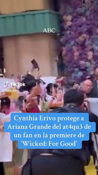 Cynthia Erivo defiende a Ariana Grande en premiere de Wicked