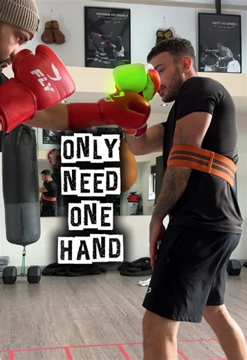 One Hand Boxing Defence🥊🔥 #boxing #boxersoftiktok #boxingtraining | Boxing Videos