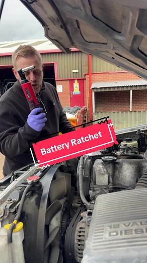 #ratchet #batteryratchet #tooltok #batterytool #tiktokmademebuyit