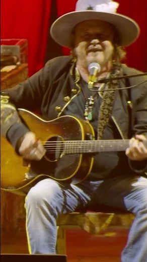 Xavier and Zucchero perform "Follow the Sun" in Verona, Italy, Sunday 29 Sept 2025
