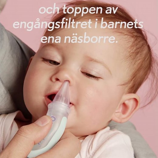 Apoteket visar hur du använder nässug på barn