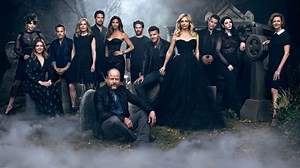 The Full Cast of BUFFY THE VAMPIRE SLAYER Reunites for a 20th Anniversary Photo Shoot — GeekTyrant