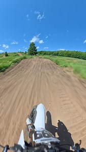 Wheeling my way thru the Windows 97 background 🌤️🪟 | Nick Tomasunas