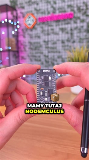 Sklep msalamon.pl on Instagram: "NodeMCU Lua v3 na ESP8266 z Wi‑Fi, 4 MB flash i OTA to mój pewniak do szybkich projektów IoT. Programuję go przez CH340 na microUSB, a zasilam z USB albo przez VIN 4–9 V — elastycznie i bez kombinacji. ㅤ Dostajesz 2×15 pinów w rastrze 2,54 mm (goldpiny w zestawie) i pełen pakiet: GPIO, PWM, I2C, SPI oraz ADC. Małe 25×49 mm sprawia, że wchodzi do stykówki i ciasnych obudów jak złoto. ㅤ Na tym stawiam zdalny czujnik, który gada po MQTT i ma webowy interfejs, a 4 MB