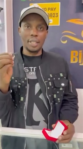 jewelrycity__Rwanda on Instagram: "Timeless beauty at your fingertips #viralvideos #weddingrings #beauty @ag_promoterr @micky_rww @ag_promoter_rw @african__trend @agpromoter.com_"