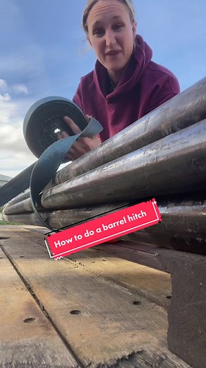 Effective Barrel Hitch Technique for Strapping Round Objects