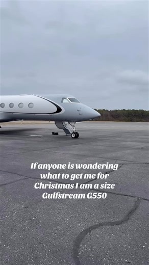Executive Fliteways on Instagram: "gulfstream holiday #fly_private"