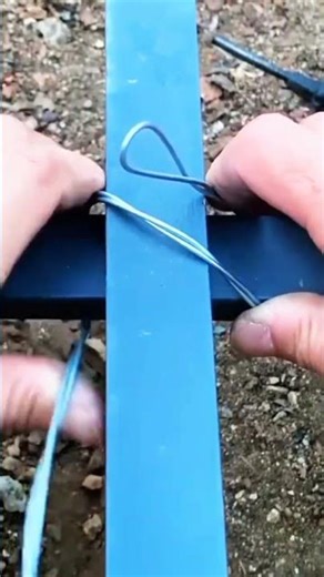 the technique of tying iron using wire rope to make it strong