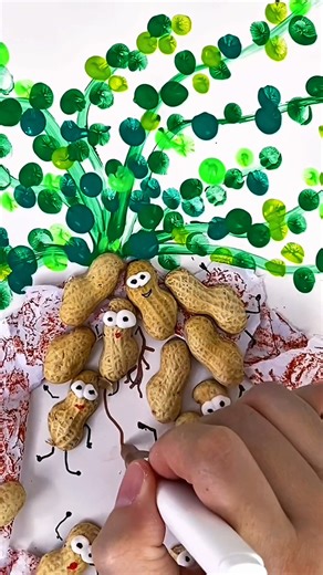33K views · 172 reactions | Don't throw away the peanut shells after you've finished eating the peanuts! Let's make a peanut harvest picture together #fblifestyle | Art, Crafts and Journals | Facebook