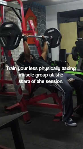 yes, you can train your biceps before your back!!