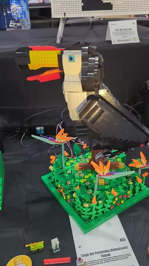 Singing LEGO Bird by Roby Sherman