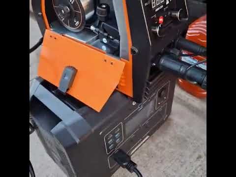 HITBOX HBM1200 FCAW Using A OUPES MEGA 1 Portable Power Station