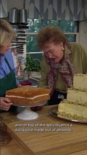 Martha Stewart Teaches Julia Child How to Make Her Famous Wedding Cake