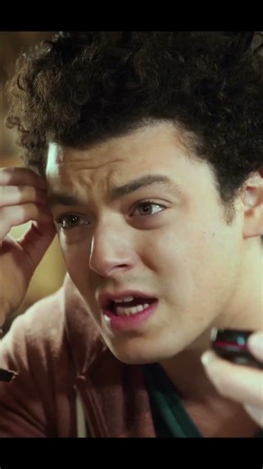 Parents malades… Adam tente de sécher les cours 😂 #SODA #kevadams #humour #comédie #seriefrançaise