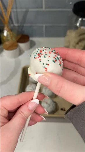 Easy holiday Oreo cake pops recipe