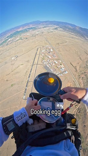 Cooking egg . Parachute landing. #skydiving #egg #shorts #freefall #cooking