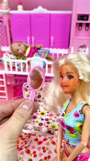 Barbie's Morning Glow Up! ✨ Mirror Magic & Transformation