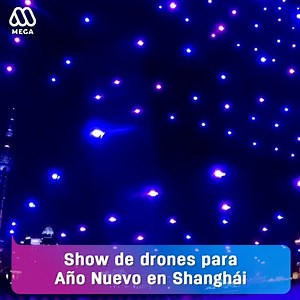 344K views · 9.8K reactions | En Shanghái los fuegos artificiales pasaron a formar parte del pasado para dar paso a los show de drones. Más de 2 mil se elevaron para formar figuras con sus luces en los cielos de la ciudad. | Mega.tv | Facebook