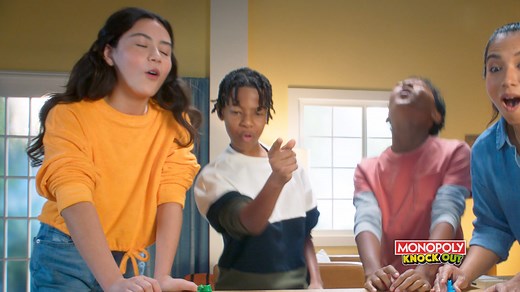 Monopoly Knockout is the family party game of sliding tokens and cash-grabbing fun! It's played under 20 min. | Monopoly