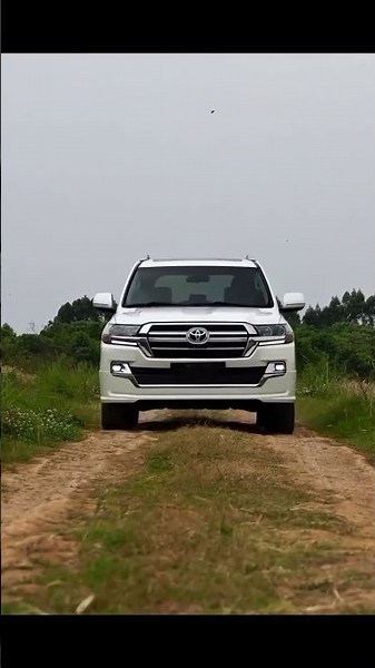 MODIFIED TOYOTA LAND CRUSIER LC 300