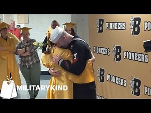 Navy brother surprises sister at graduation | Militarykind