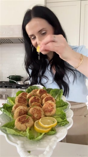 Salmon cakes with canned salmon is the secret to hidden high protein! ￼